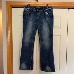 Vanity Distressed Jeans Size 31
